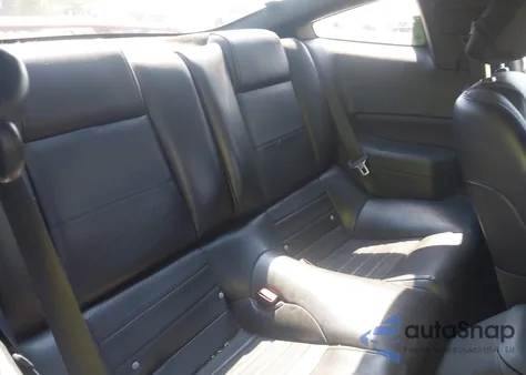 2005 Ford Mustang Gt Deluxe/Gt Premium z USA, uszkodzony, nr VIN 1ZVHT82H055176498